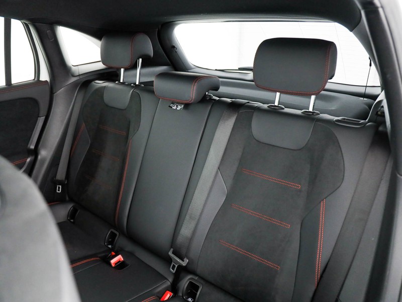 Mercedes GLA 200 d premium 4matic auto diesel bianco