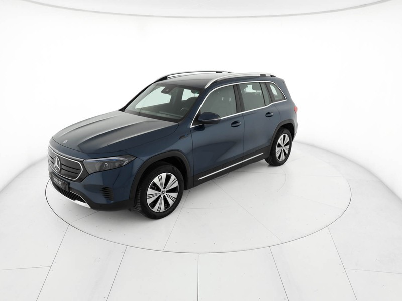 Mercedes EQB 300 sport 4matic elettrica blu/azzurro