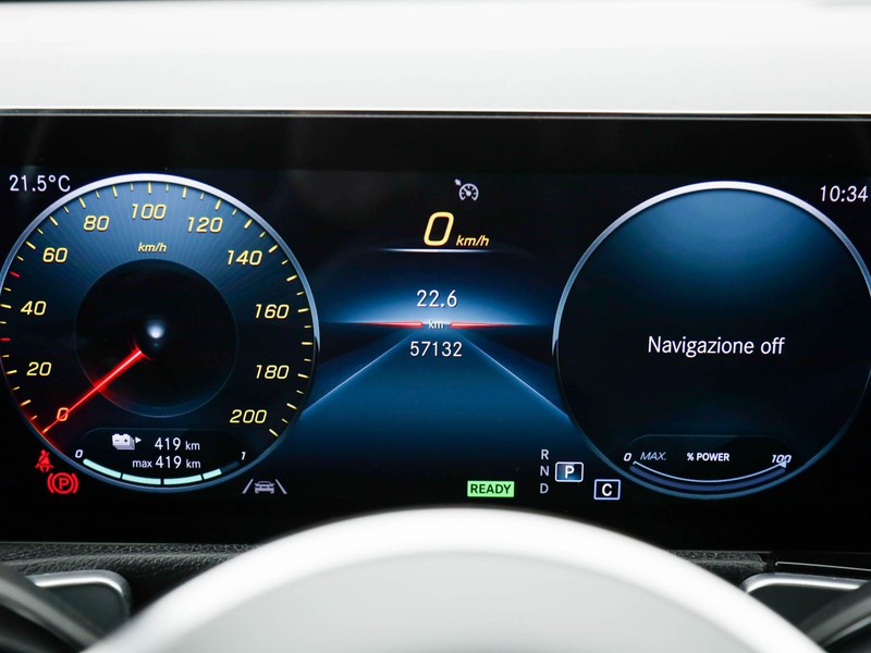 Mercedes EQB 300 sport 4matic elettrica blu/azzurro