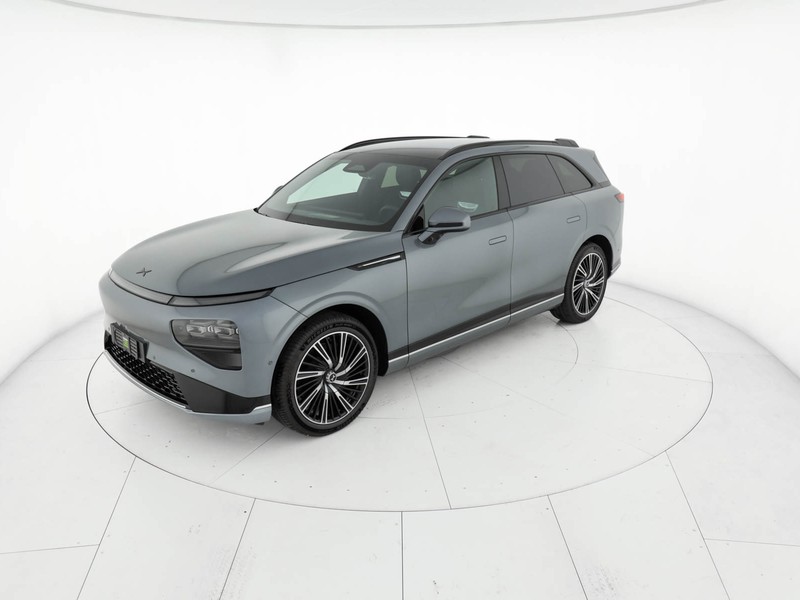 XPENG G9 XPENG AWD Perfornance  grigio