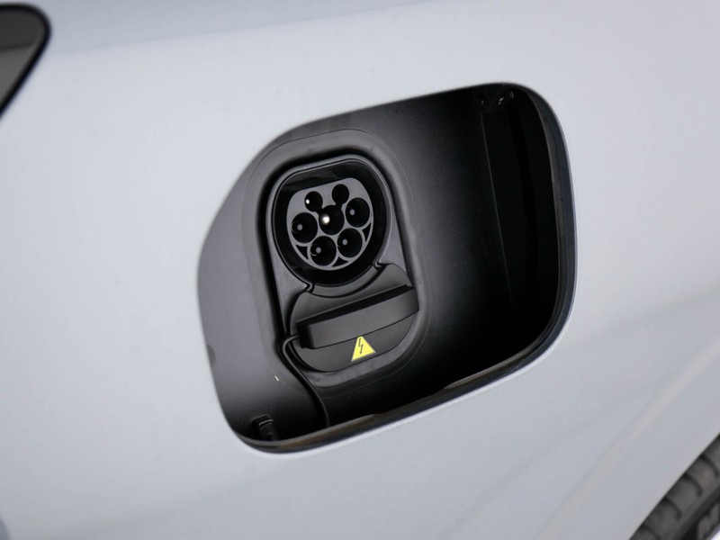 XPENG G9 XPENG AWD Perfornance  grigio
