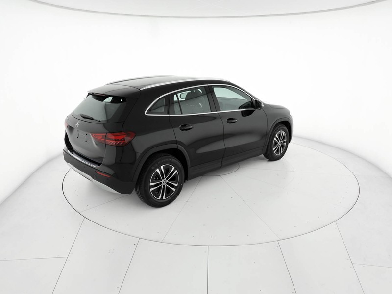 Mercedes GLA 180 d advanced auto diesel nero