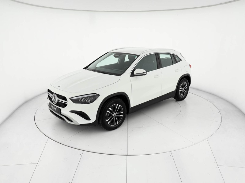 Mercedes GLA 180 d executive auto diesel bianco