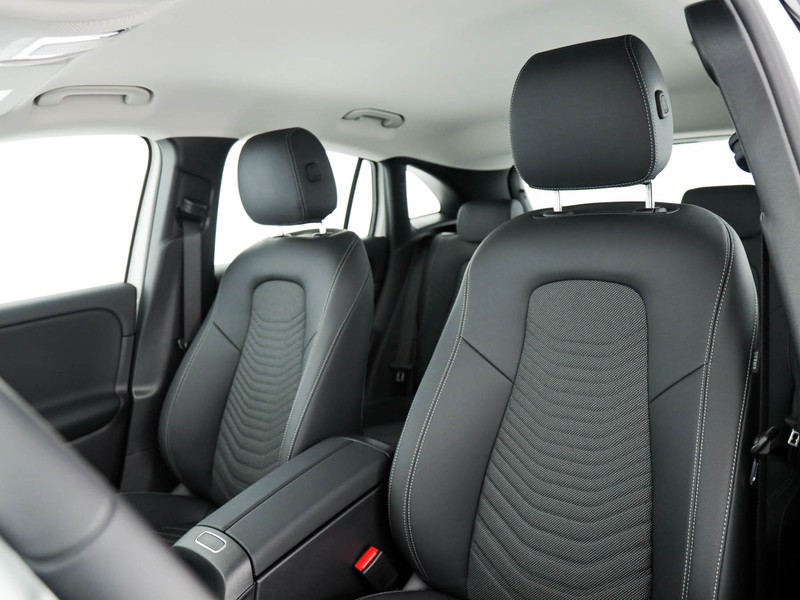Mercedes GLA 180 d executive auto diesel bianco