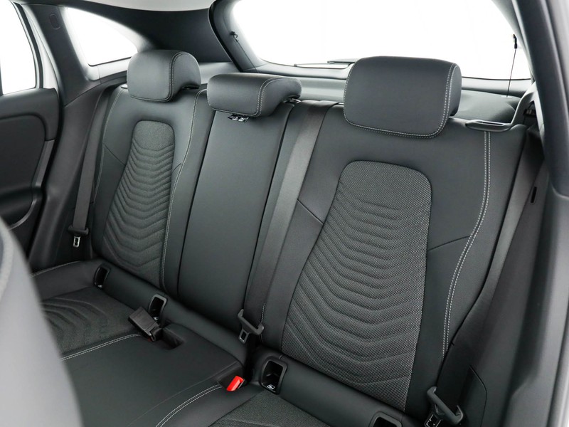 Mercedes GLA 180 d executive auto diesel bianco