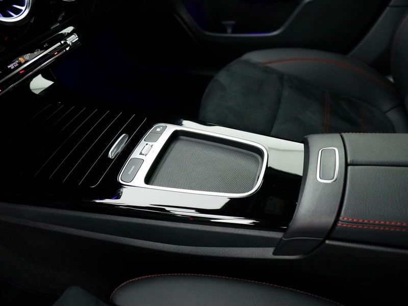 AMG Classe A a amg 35 amg line advanced plus 4matic auto ibrido nero