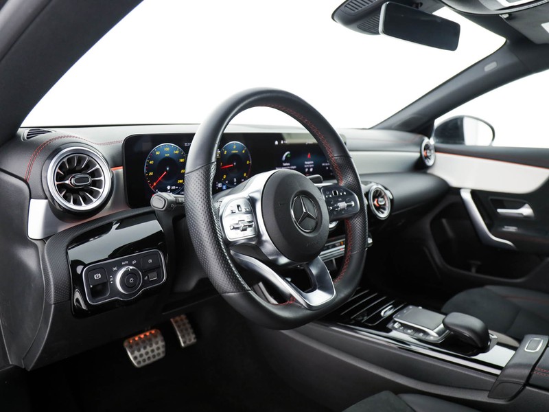 Mercedes CLA Shooting Brake  200 d premium auto diesel nero