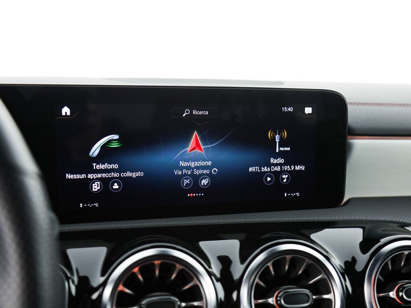 Mercedes CLA Shooting Brake  200 d premium auto diesel nero