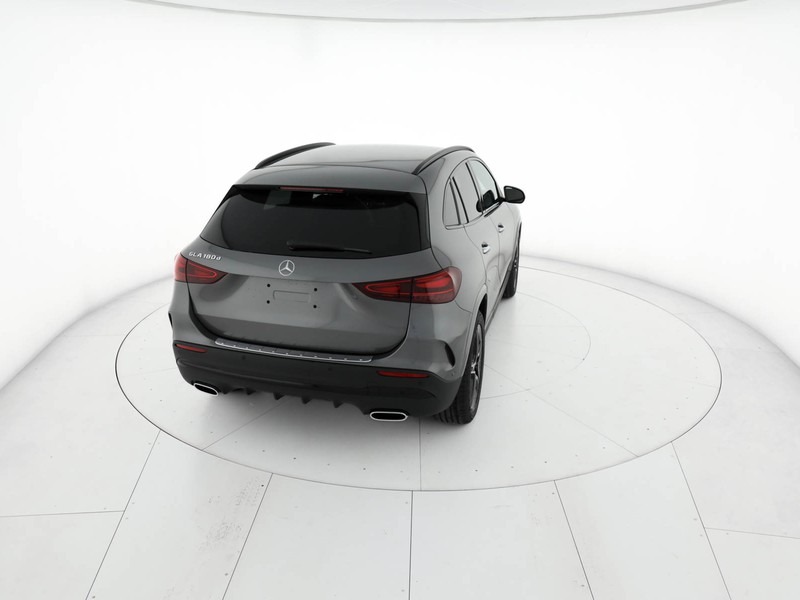 Mercedes GLA 180 d amg line advanced plus auto