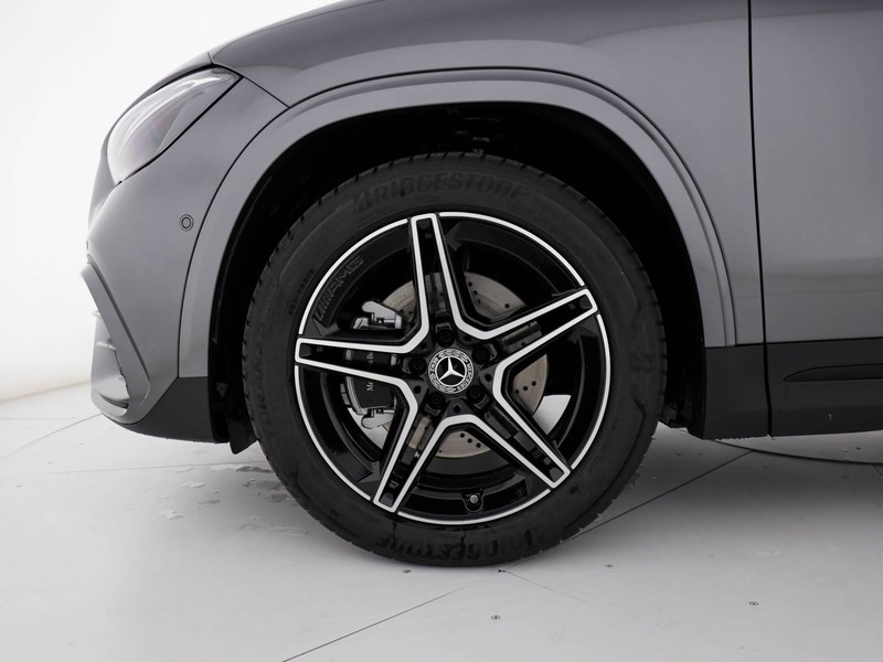 Mercedes GLA 180 d amg line advanced plus auto