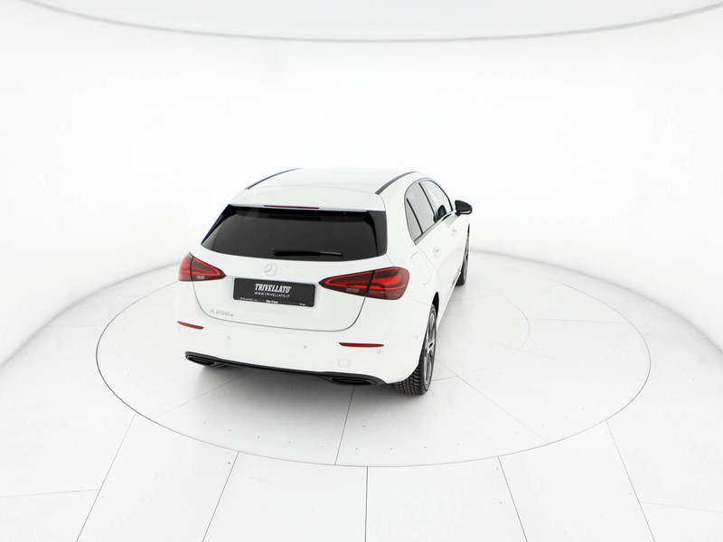Mercedes Classe A 250 e phev progressive advanced auto ibrido bianco