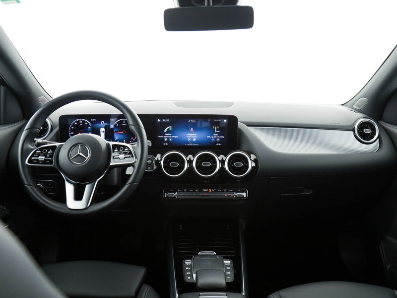 Mercedes GLA 180 d sport plus auto diesel nero
