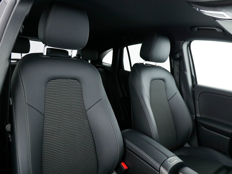 Mercedes GLA 180 d sport plus auto diesel nero