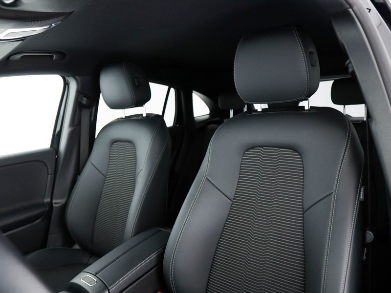 Mercedes GLA 180 d sport plus auto diesel nero