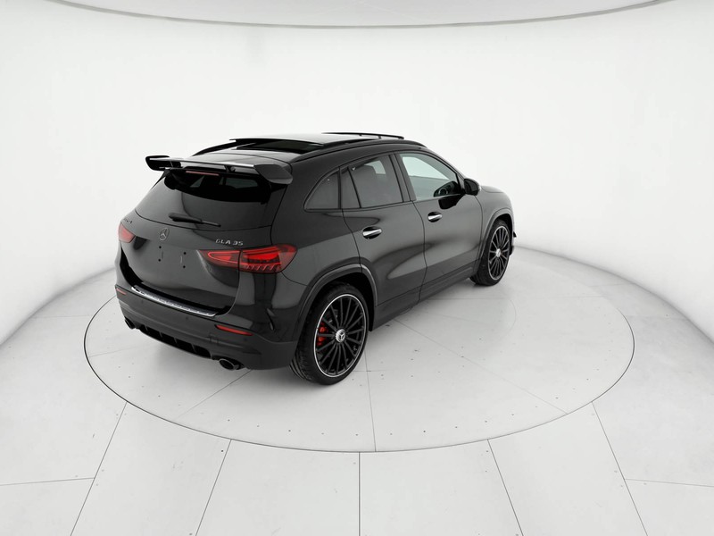 AMG GLA Mercedes-AMG 35 4MATIC