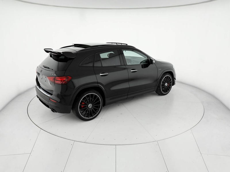 AMG GLA Mercedes-AMG 35 4MATIC