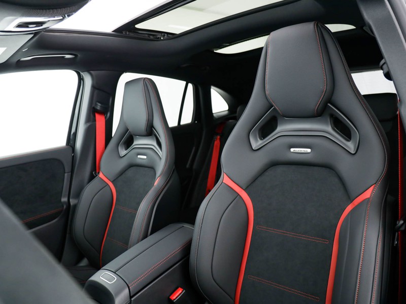 AMG GLA Mercedes-AMG 35 4MATIC