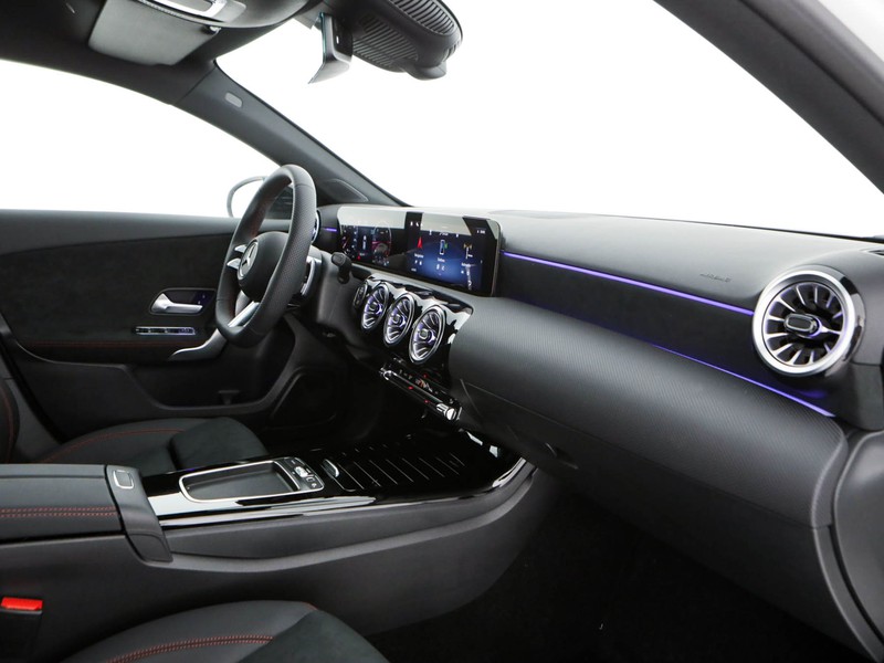 Mercedes Classe A 180 d amg line advanced plus auto diesel bianco