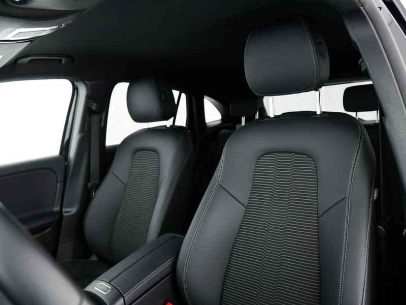 Mercedes GLA 180 d sport auto diesel nero