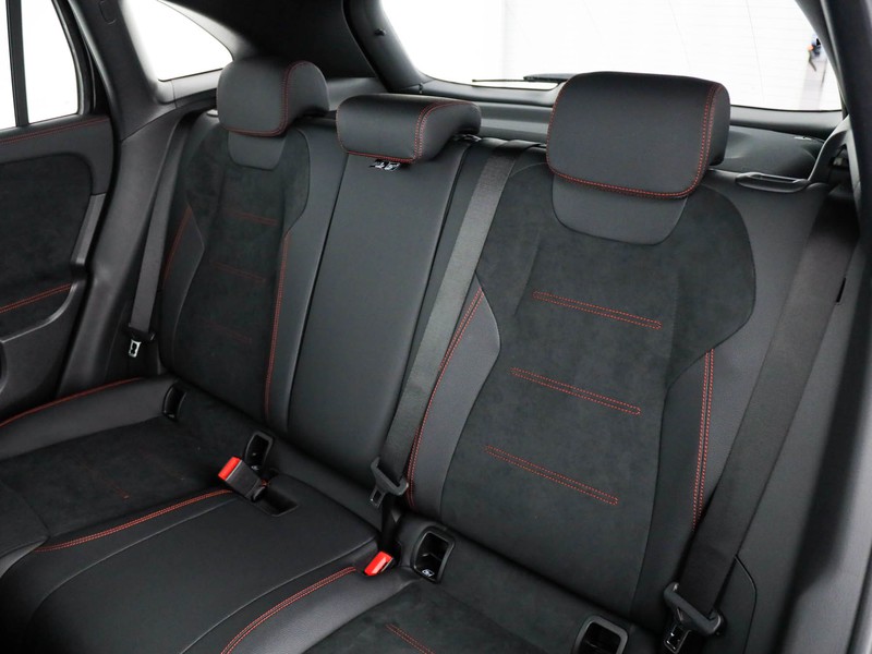 Mercedes GLA 200 d amg line advanced plus 4matic auto