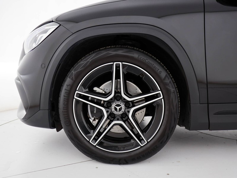 Mercedes GLA 180 d premium auto