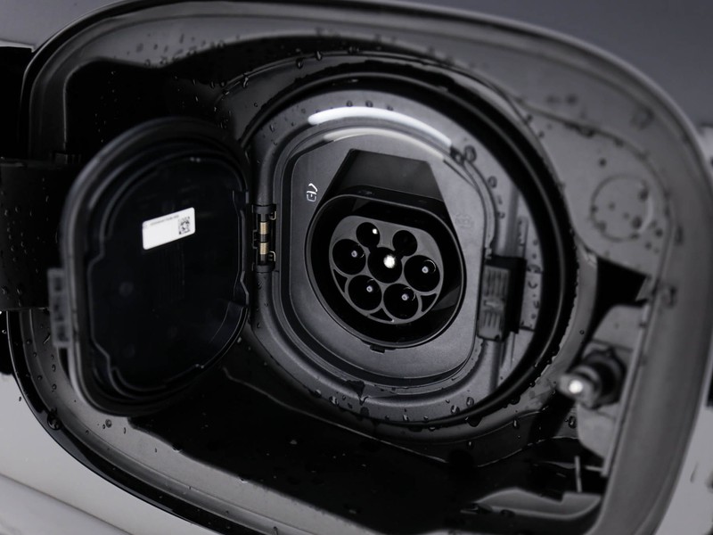 Mercedes GLC 300 de phev amg line premium tech 4matic auto