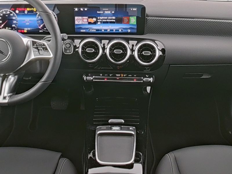 Mercedes Classe A 180 progressive advanced auto ibrido bianco