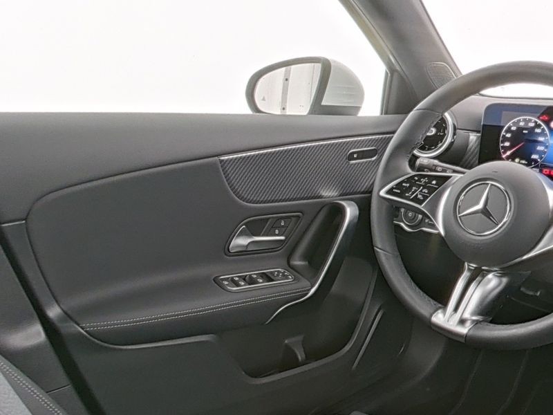 Mercedes Classe A 180 progressive advanced auto ibrido bianco