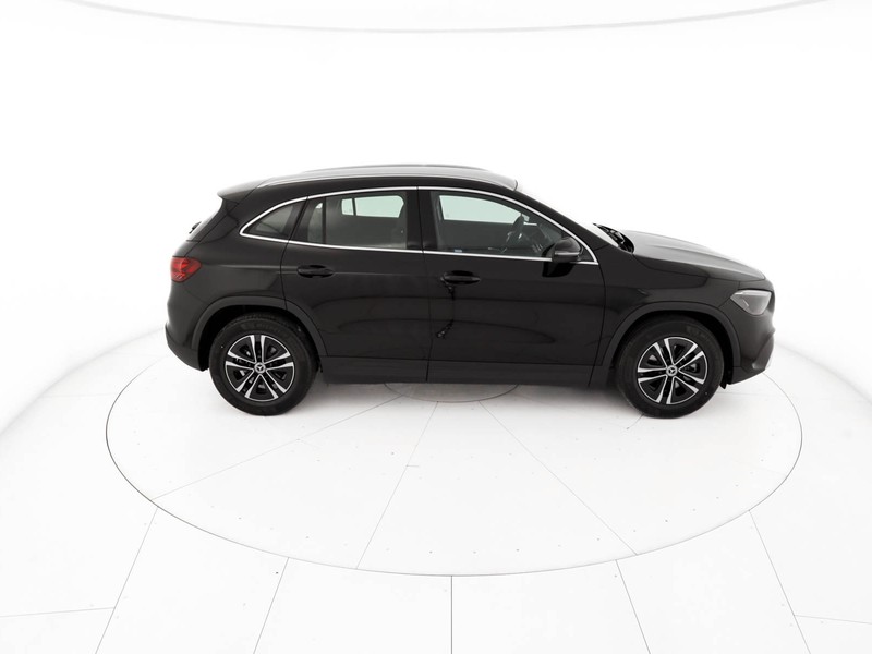 Mercedes GLA 180 Automatic benzina nero