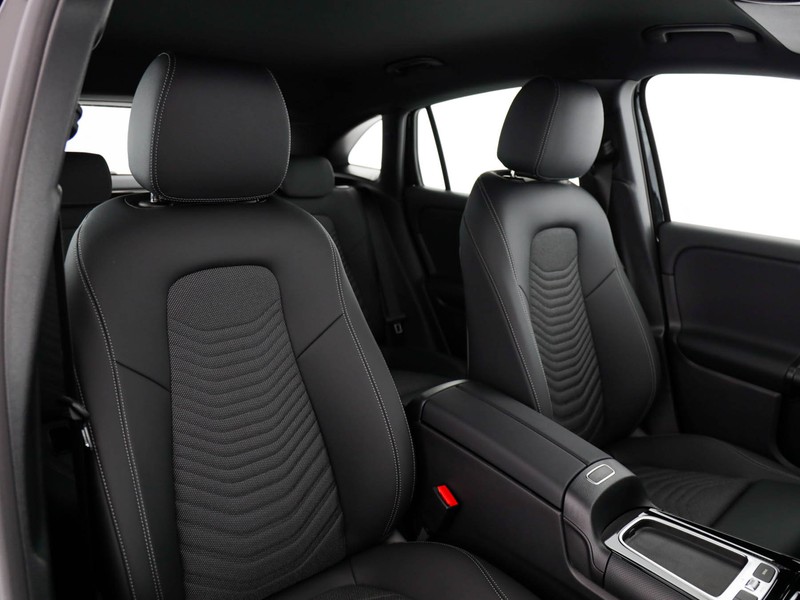 Mercedes GLA 180 Automatic benzina nero