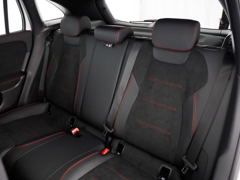 Mercedes GLA 180  d Automatic diesel bianco