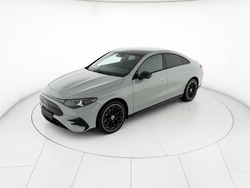 Mercedes CLA Coupè 250+ con tecnologia EQ  grigio