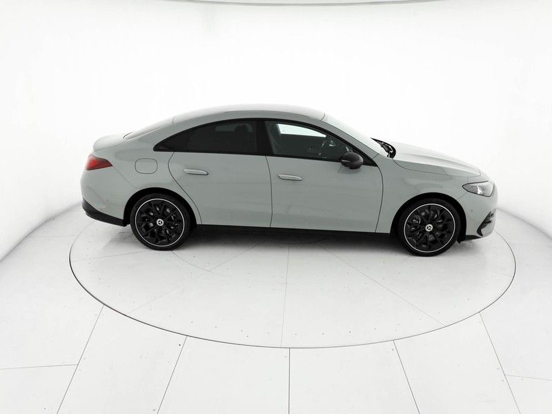 Mercedes CLA Coupè 250+ con tecnologia EQ  grigio