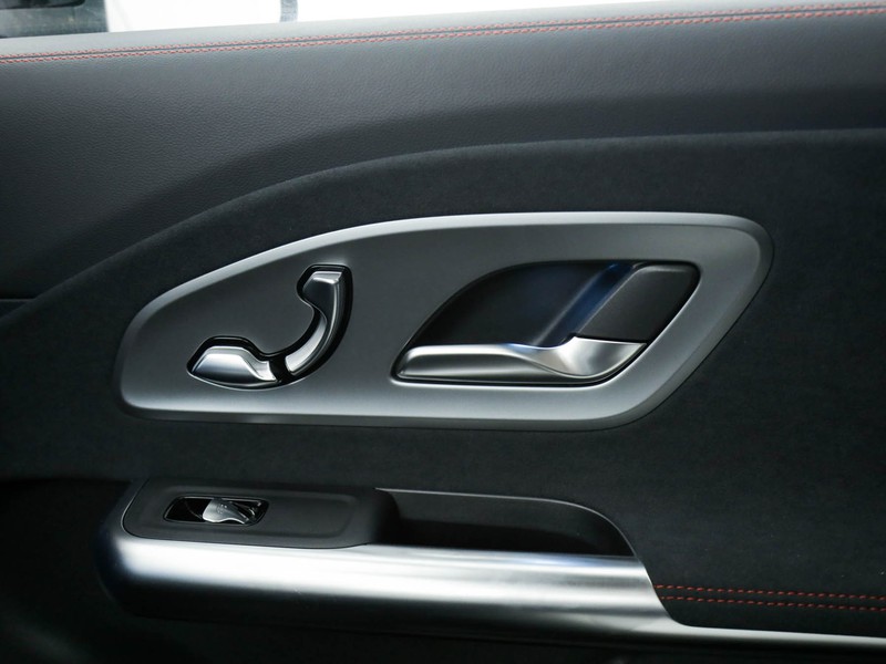 Mercedes CLA Coupè 250+ con tecnologia EQ  grigio