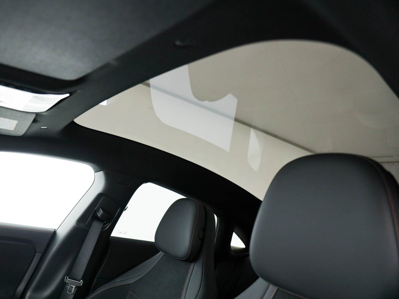 Mercedes CLA Coupè 250+ con tecnologia EQ  grigio