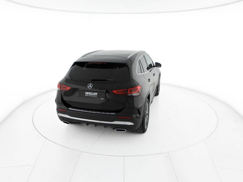 Mercedes GLA 180 d premium auto