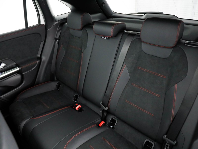 Mercedes GLA 200 d amg line advanced plus 4matic auto diesel bianco