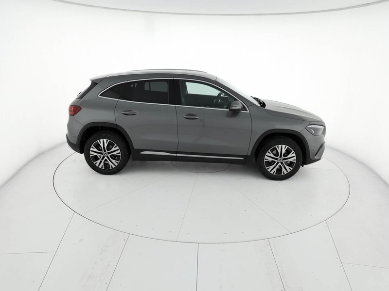 Mercedes GLA 180 d progressive advanced auto