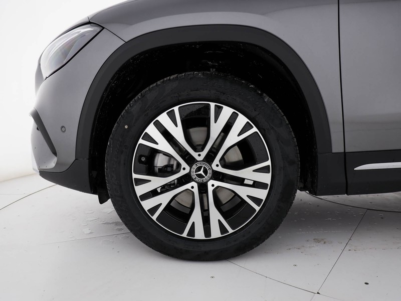 Mercedes GLA 180 d progressive advanced auto