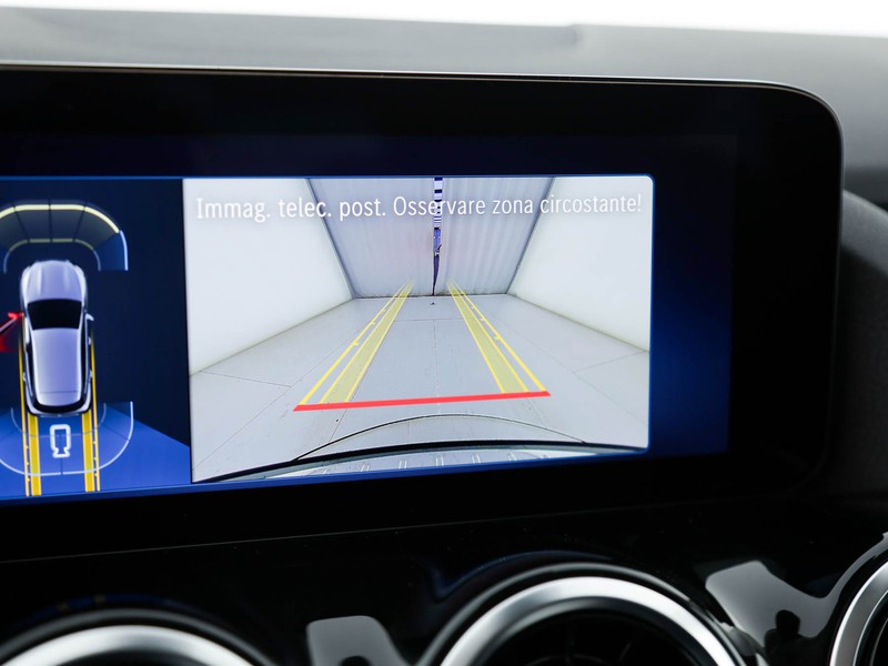 Mercedes GLA 180 d progressive advanced auto