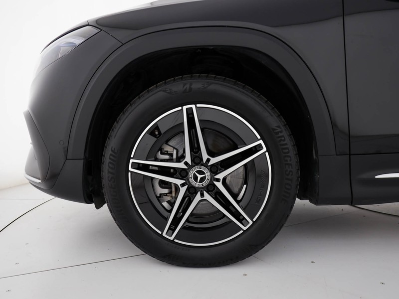 Mercedes EQB 250 premium elettrica nero