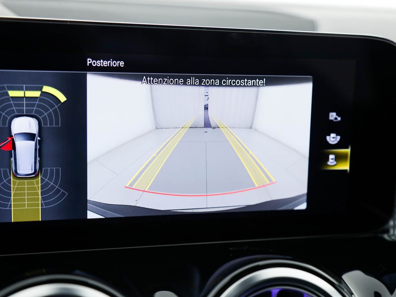 Mercedes EQB 250 premium elettrica nero