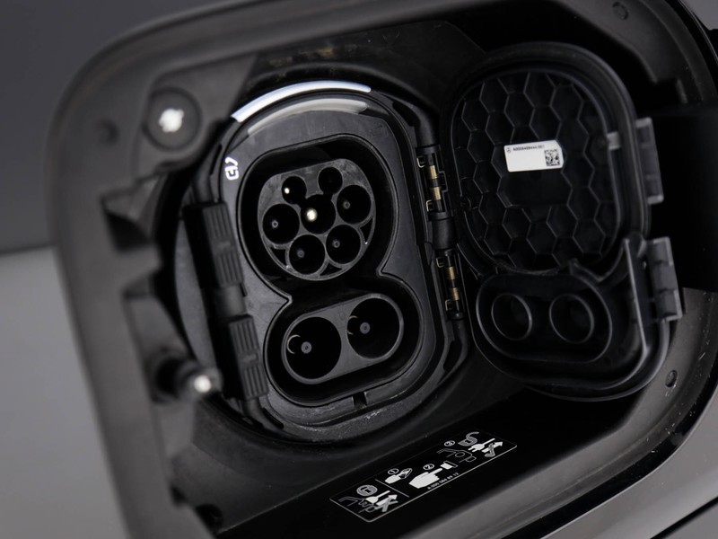 Mercedes EQB 250 premium elettrica nero