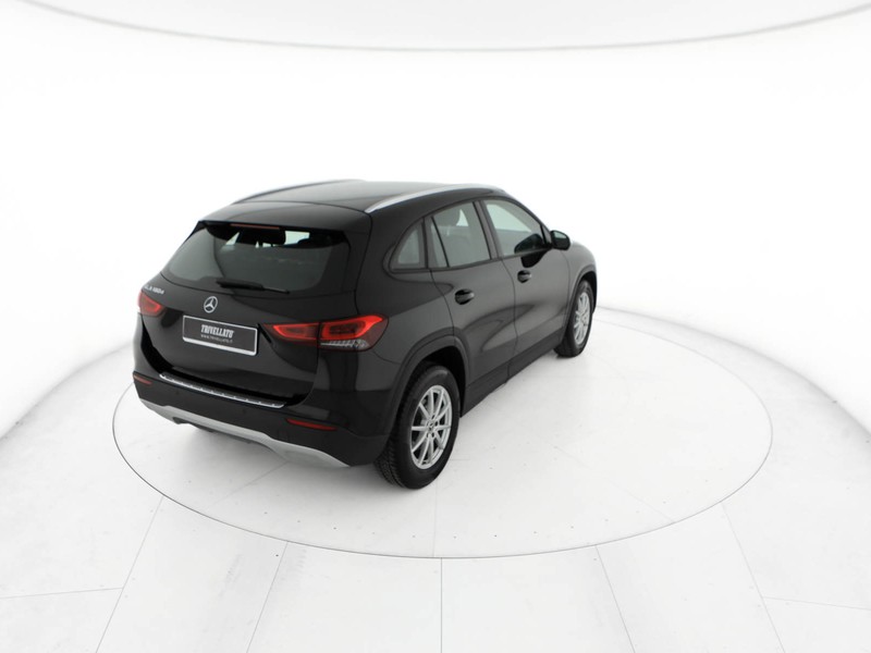 Mercedes GLA 180 d business extra auto