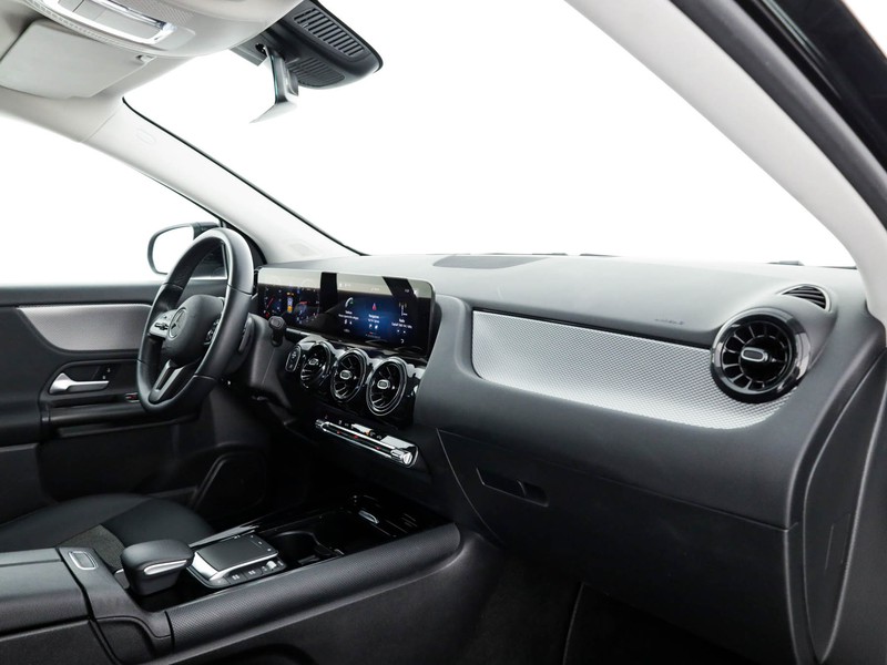 Mercedes GLA 180 d business extra auto