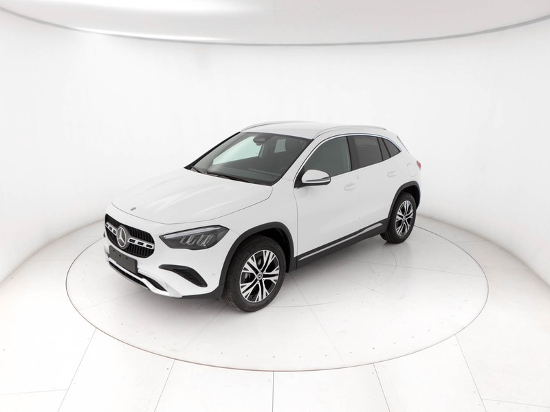 Mercedes GLA 180  d Automatic diesel bianco