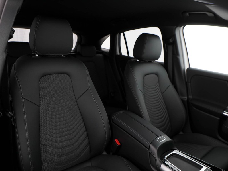 Mercedes GLA 180  d Automatic diesel bianco