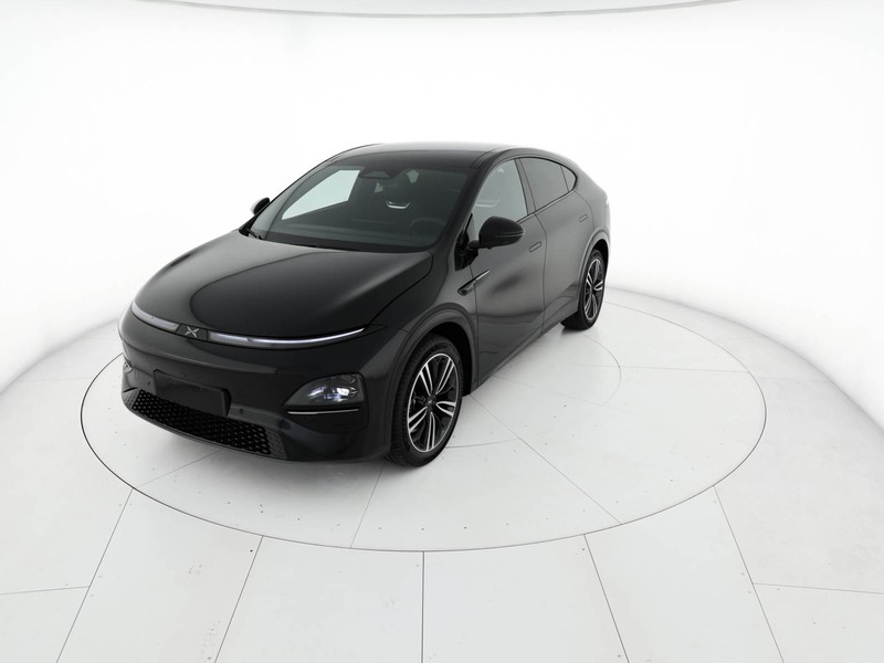 XPENG G6 68,5 kwh standard range rwd elettrica nero