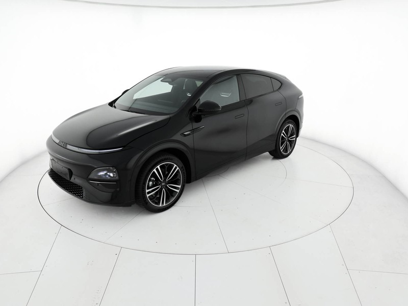 XPENG G6 68,5 kwh standard range rwd elettrica nero