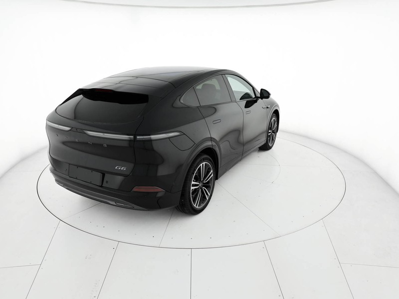 XPENG G6 68,5 kwh standard range rwd elettrica nero